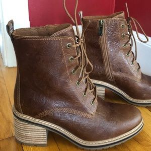 timberland sienna embossed